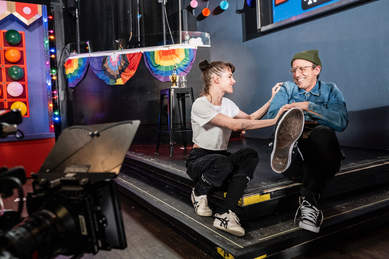 Kristen Stewart and Seth Meyers go day drinking at Boxers NYC.