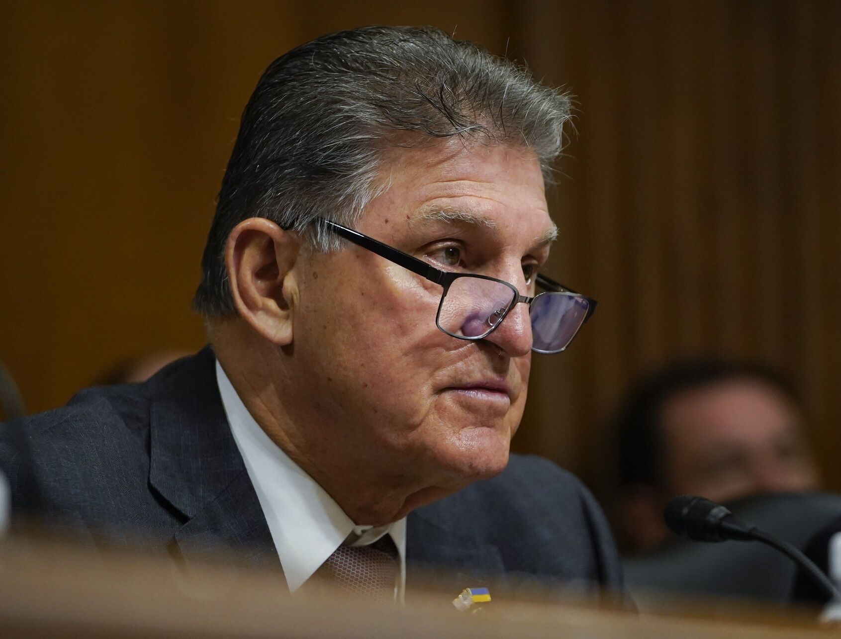 Democratic Sen. Joe Manchin Declares Himself Independent - LGBTQ Nation