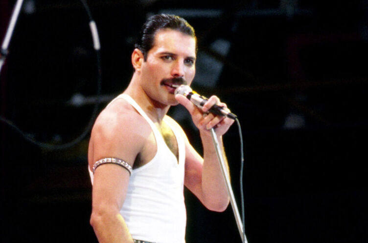 July 13, 1985; London, UK; Queen front-man Freddie Mercury during the Live Aid concert. Mandatory Credit: PA Images/Sipa USA via USA TODAY NETWORK
