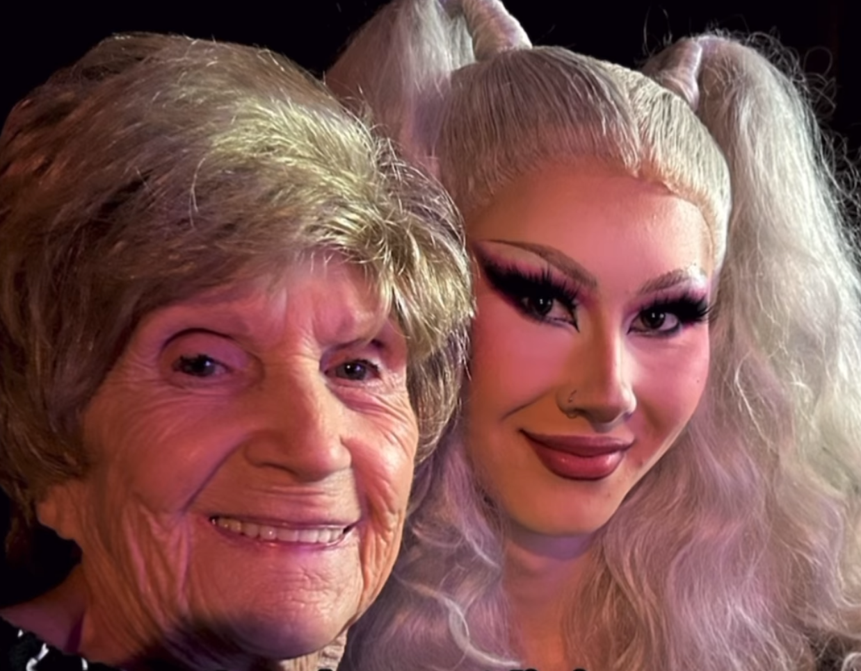 A trans woman came out to her great-grandma &#038; her response is melting hearts around the world