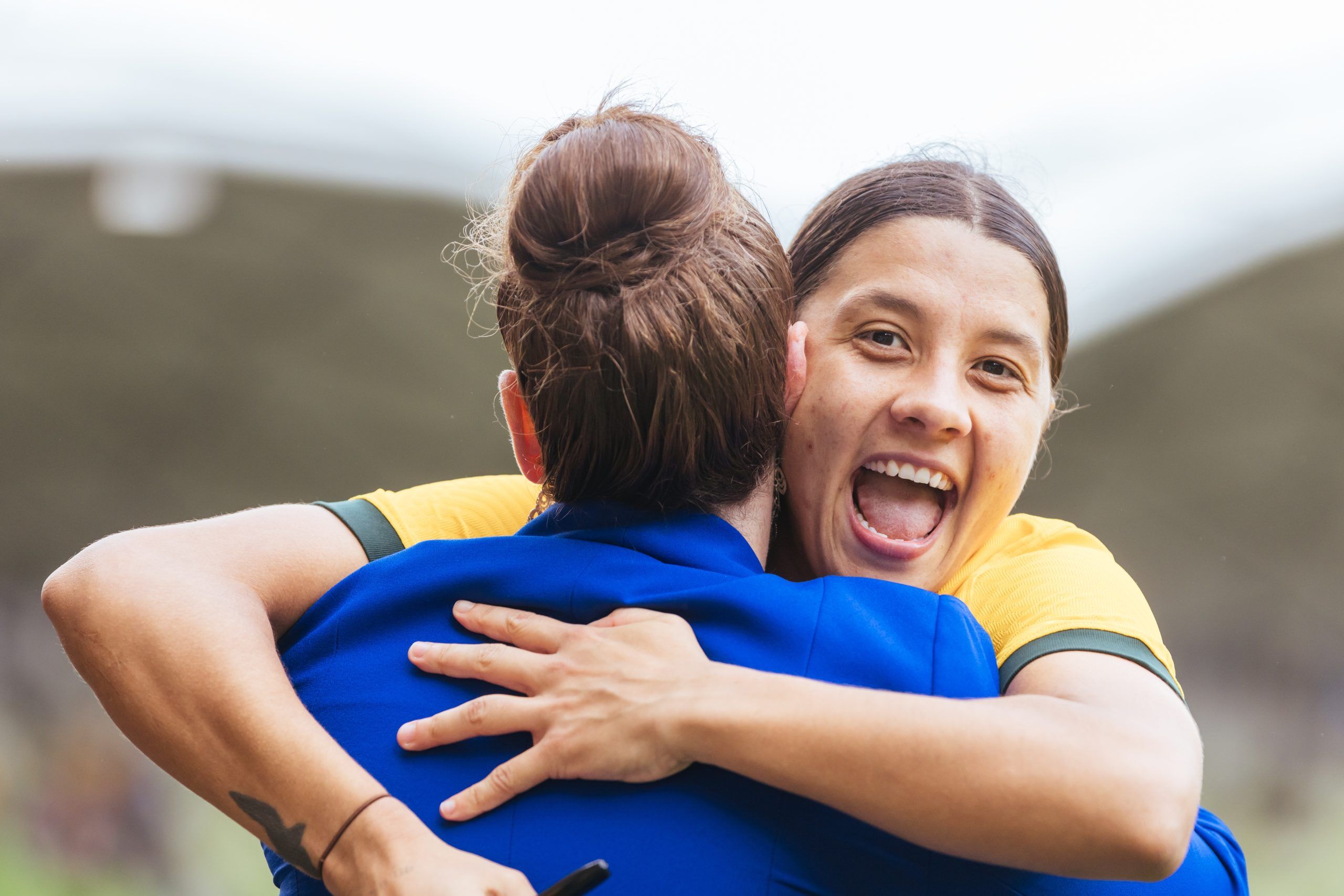 Soccer superstars Kristie Mewis & Samantha Kerr are expecting a baby