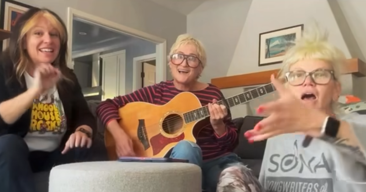 “I Kissed a Girl” singer Jill Sobule’s last song was a JD Vance takedown “I Kissed a Girl” singer Jill Sobule’s last song was a JD Vance takedown